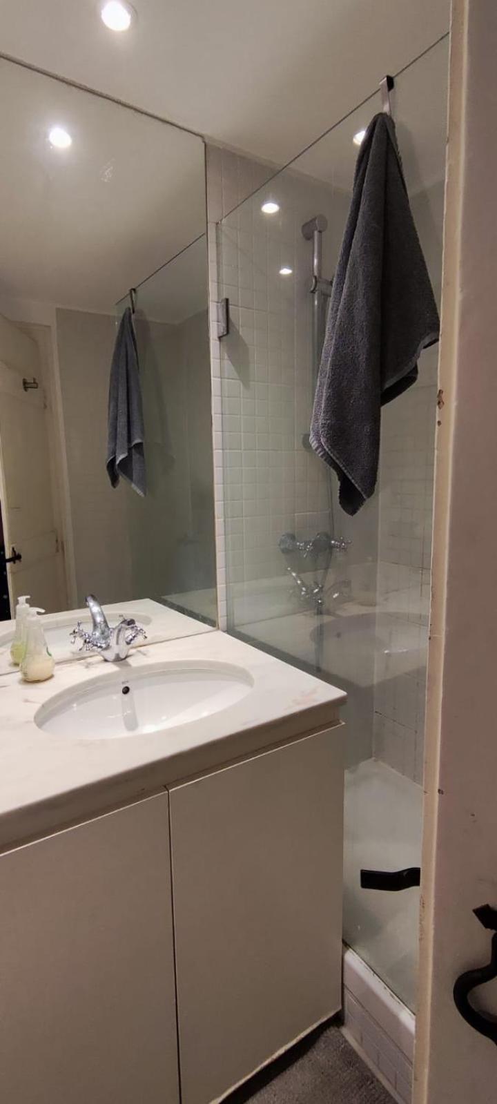 Triplo Com Wc Privativo No Coracao Do Chiado Hospedagem domiciliar *